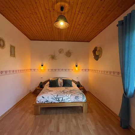 Maison Familiale Proche Plages Et Commerces Avec Jardin - Fr-1-778-48 Vakantiehuis *