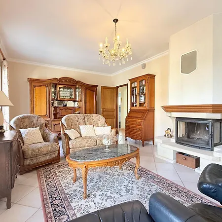 Maison Familiale Proche Plages Et Commerces Avec Jardin - Fr-1-778-48