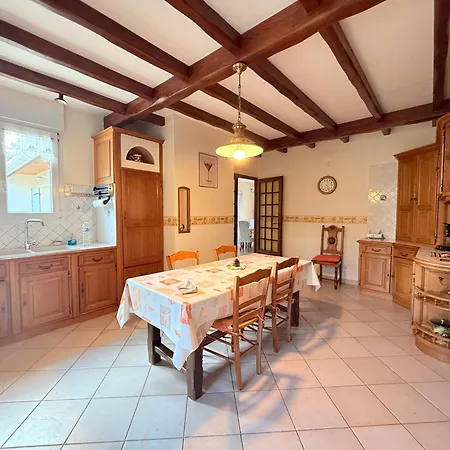 Vakantiehuis Maison Familiale Proche Plages Et Commerces Avec Jardin - Fr-1-778-48
